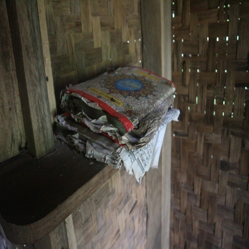 Hadiahkan Quran Wakaf untuk Santri di Pelosok Cianjur Selatan